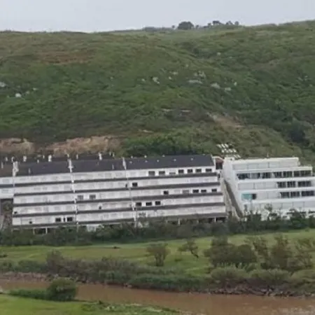 Entre O Mar E A Serra * Maceira (Lisbon)